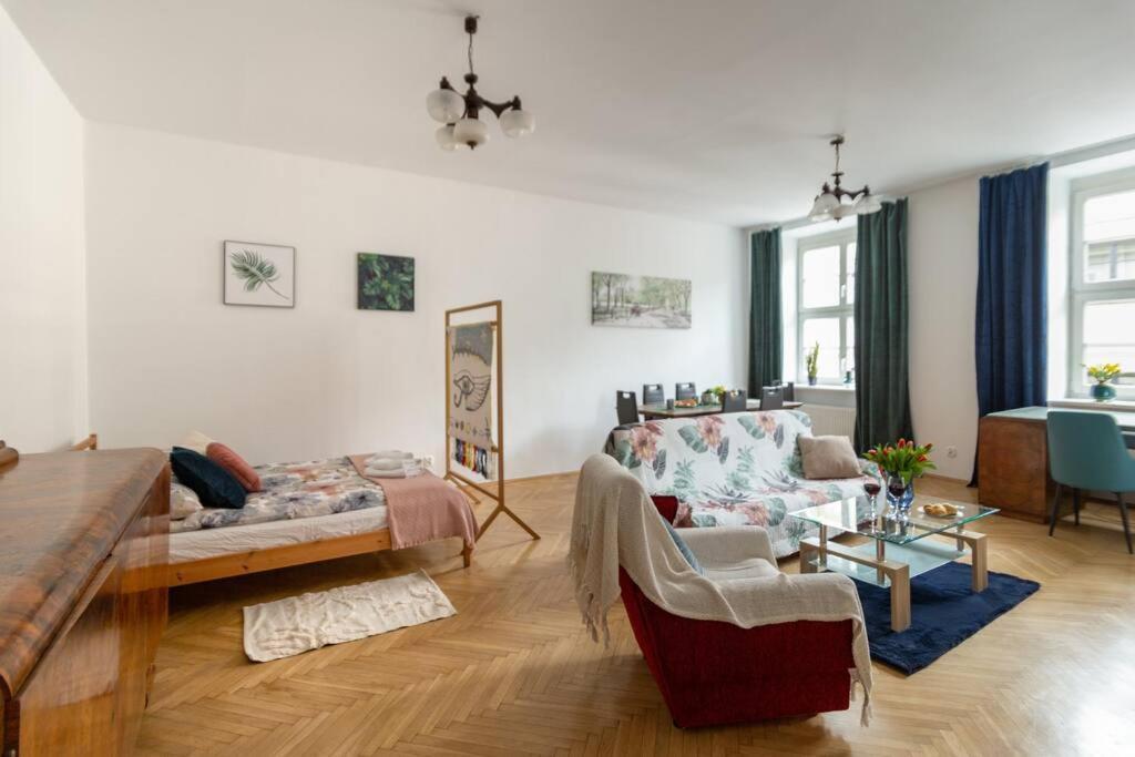 Essence Cracow Golden Location! Apartament *